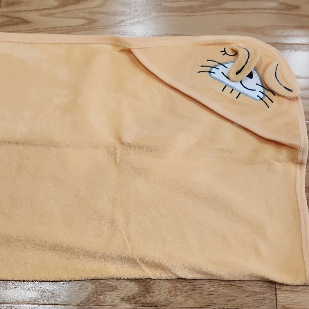 NWT Adorable Lion Hooded Baby Towel Infant